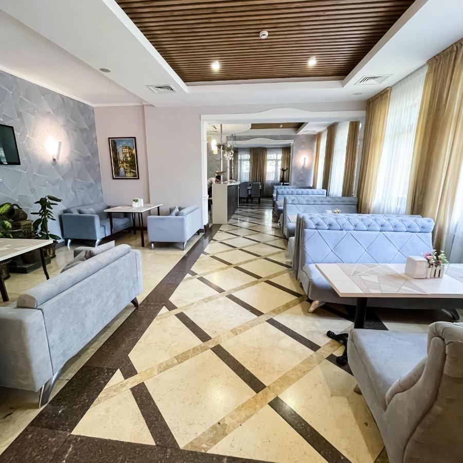 Golden Palace Hotel Almaty Eksteriør billede