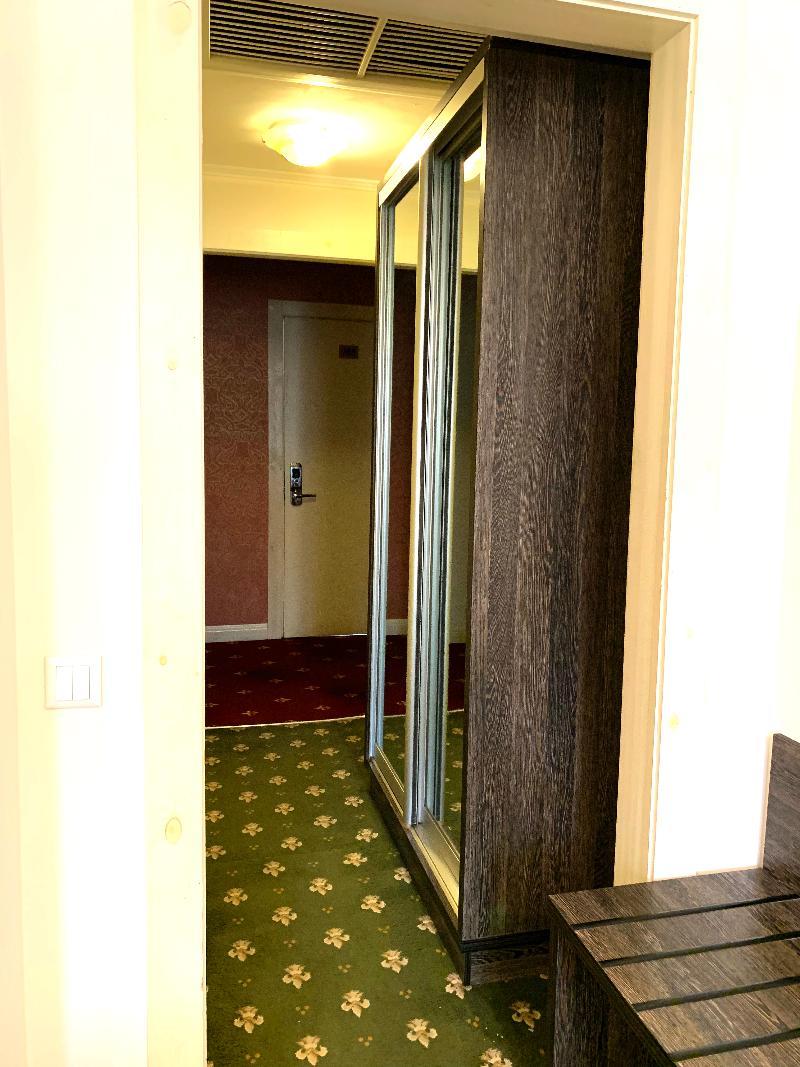 Golden Palace Hotel Almaty Eksteriør billede